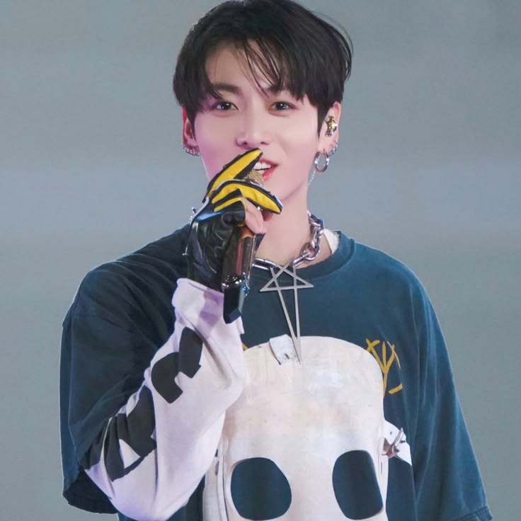 [PRE-ORDER] Jungkook Masked Man T-Shirt | Arirang Goyang Concert Style