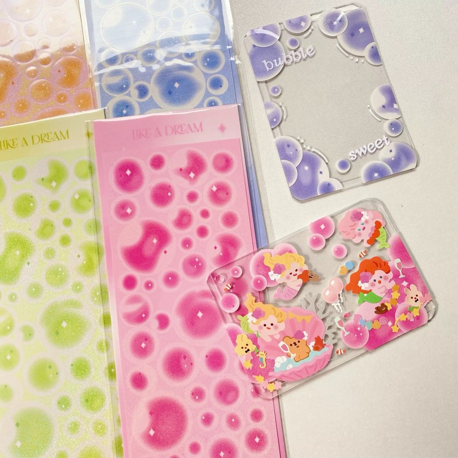 Colourful bubble stickers used for photocard decoration