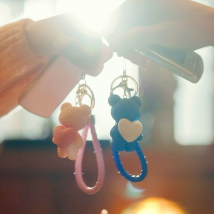 [PRE-ORDER] K-Drama Lovely Runner – Kim Hye Yoon & Byeon Woo-seok Bear Keychain