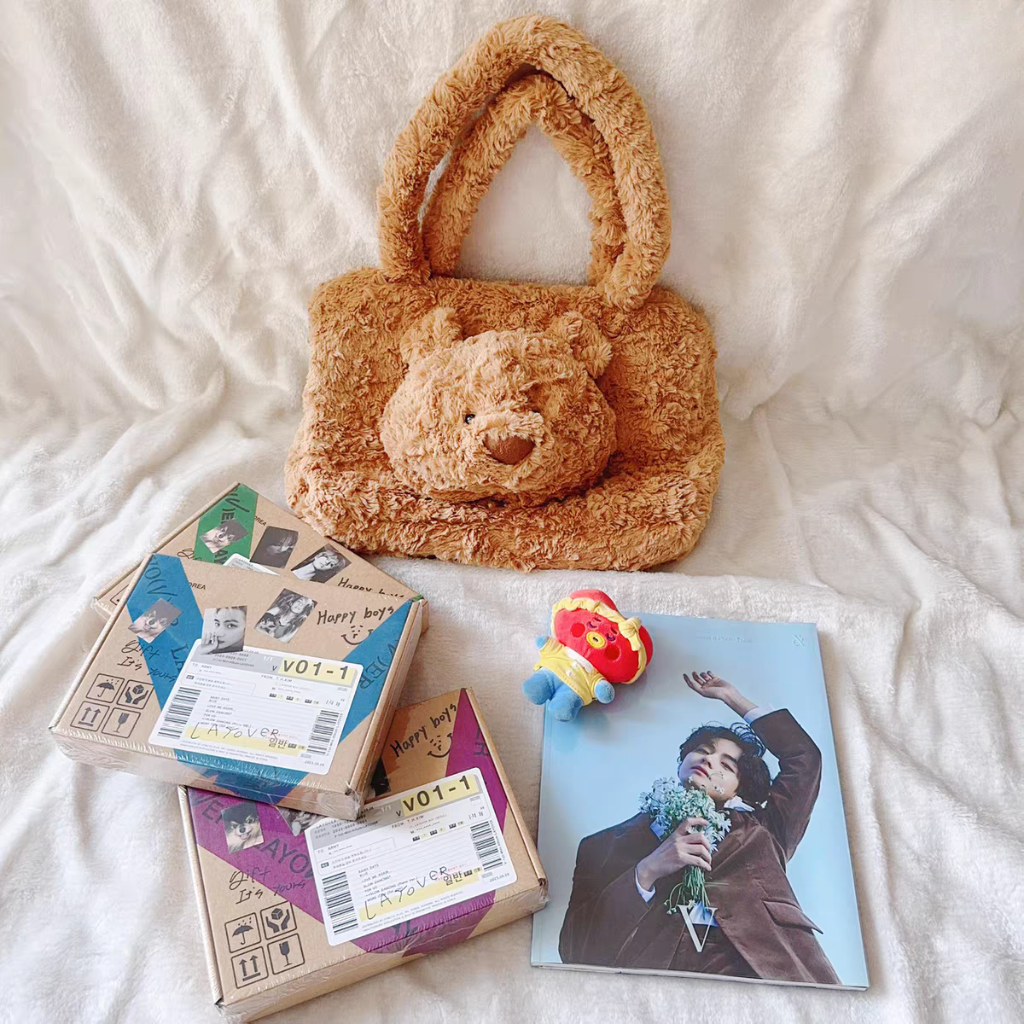 [PRE-ORDER] Taehyung's Same Style Plushy Bear Bag