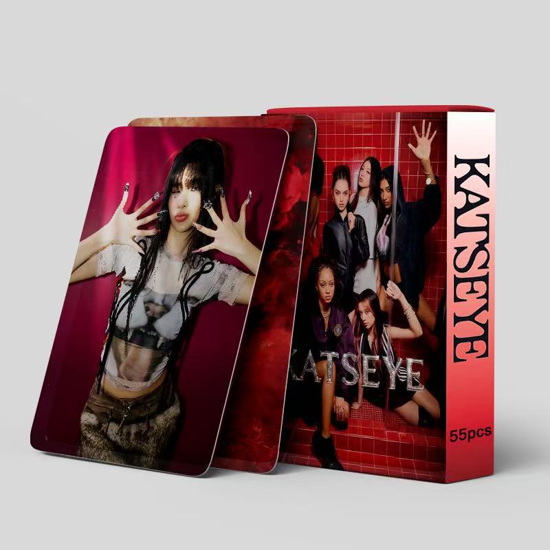 [Po Vjen/ 9 Tetor] KATSEYE Red Holographic lomocards (55pcs)