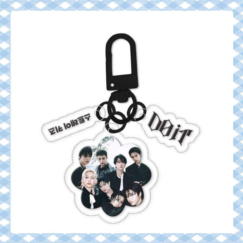 [Në Gjendje] Stray Kids 'Run It' Acrylic Keyring | HD Photo + Charm