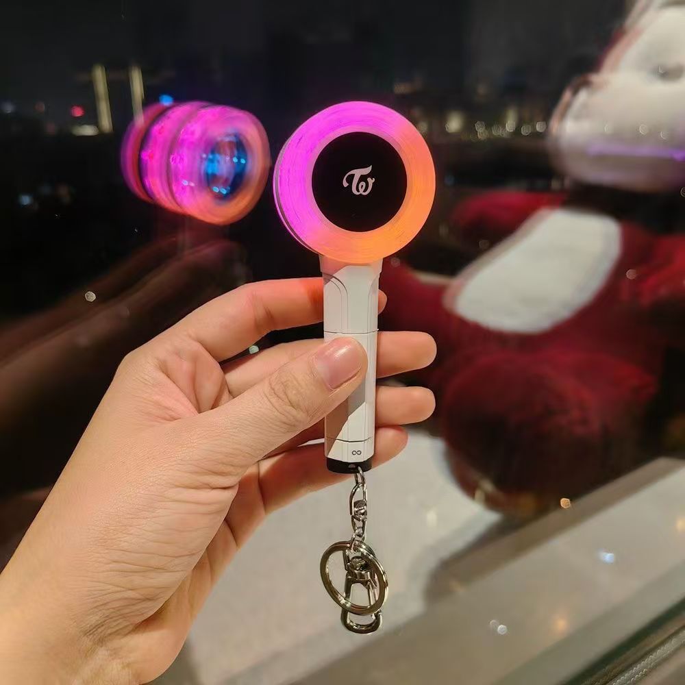 [Në Gjendje] TWICE Lighting Keyring Light Stick