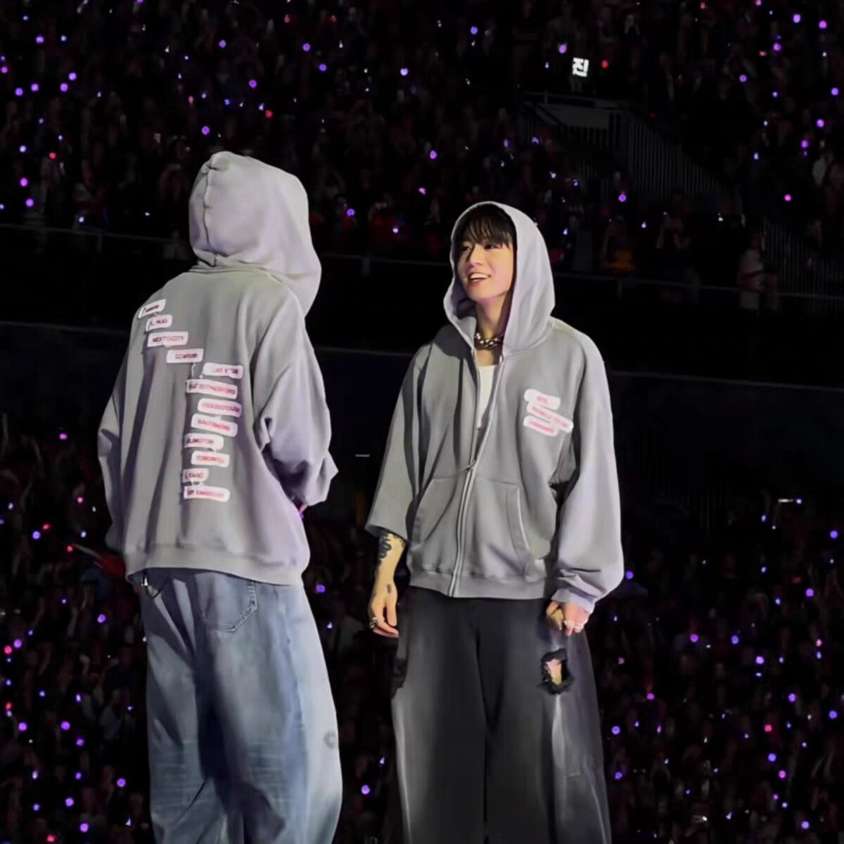 [PRE-ORDER] BTS ARIRANG World Tour US Exclusive Zip-Up Hoodie | Gray