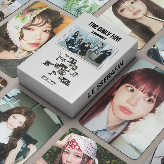 [Në Gjendje] LE SSERAFIM 'Season's Greetings' lomocards (55pcs)