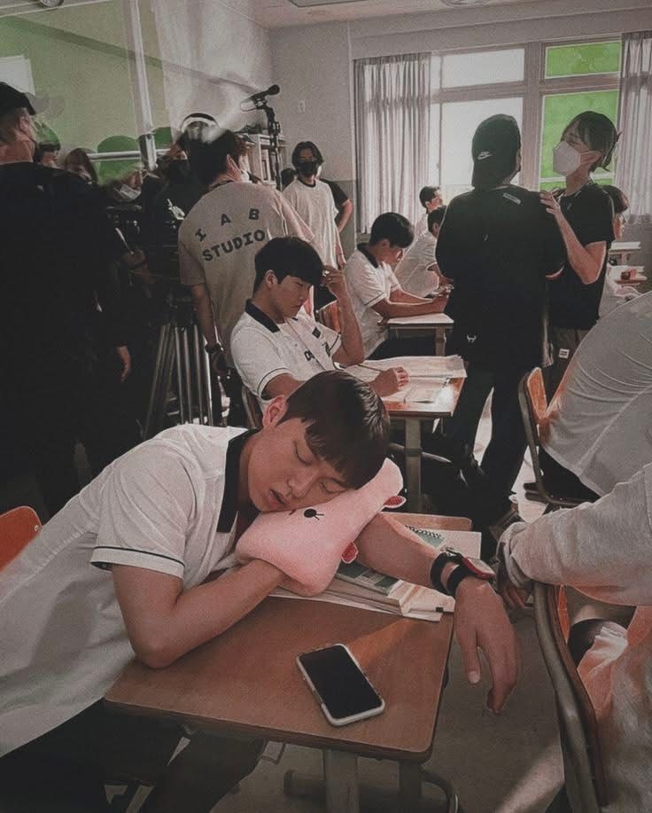 [PRE-ORDER] K-Drama 'Weak Hero Class' – Suho’s Arm Rest Pillow