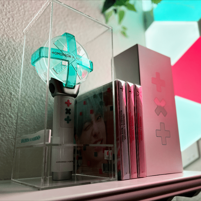[PRE-ORDER] Transparent Acrylic Display Box for Lightsticks