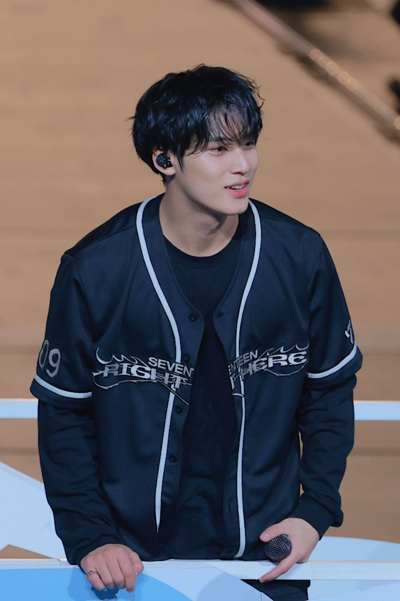 [PRE-ORDER] SEVENTEEN '17 Right Here' Jersey