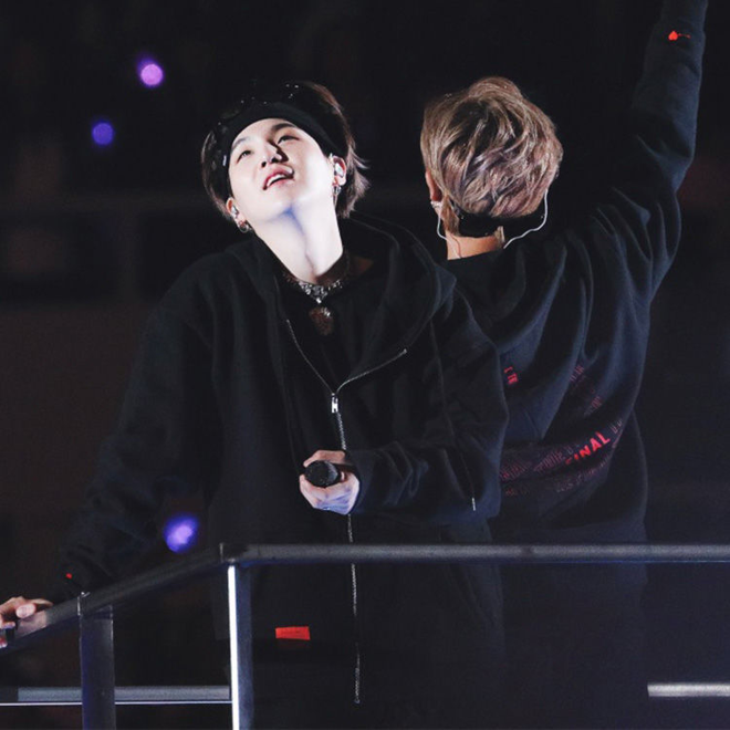 [PRE-ORDER] BTS LY SY Finale zip-up hoodie