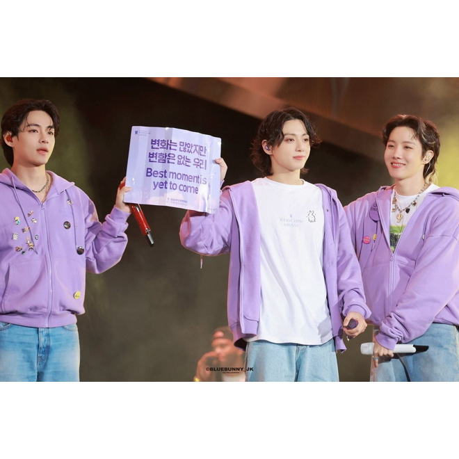 [PRE-ORDER] BTS Yet To Come in Busan Zip-Up Hoodie (Lavender)