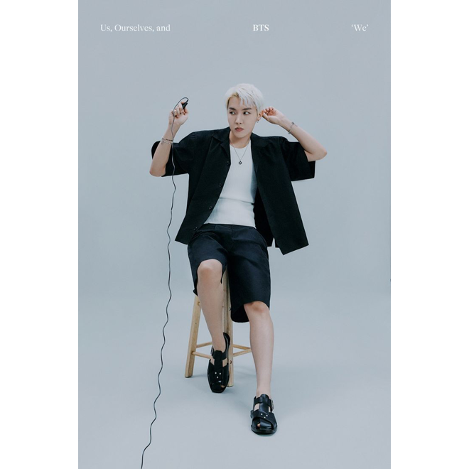 [PRE-ORDER] BTS OFFICIAL - Special 8 Photo-Folio Us Ourselves And BTS We