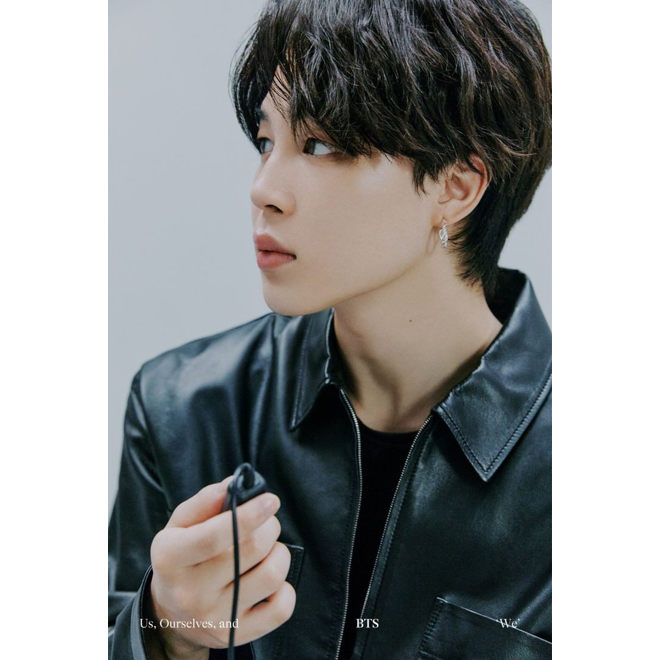 [PRE-ORDER] BTS OFFICIAL - Special 8 Photo-Folio Us Ourselves And BTS We