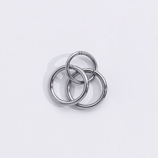 [PRE-ORDER] BTS Jungkook Titanium Steel Hoop Earring – Jk’s Signature Style
