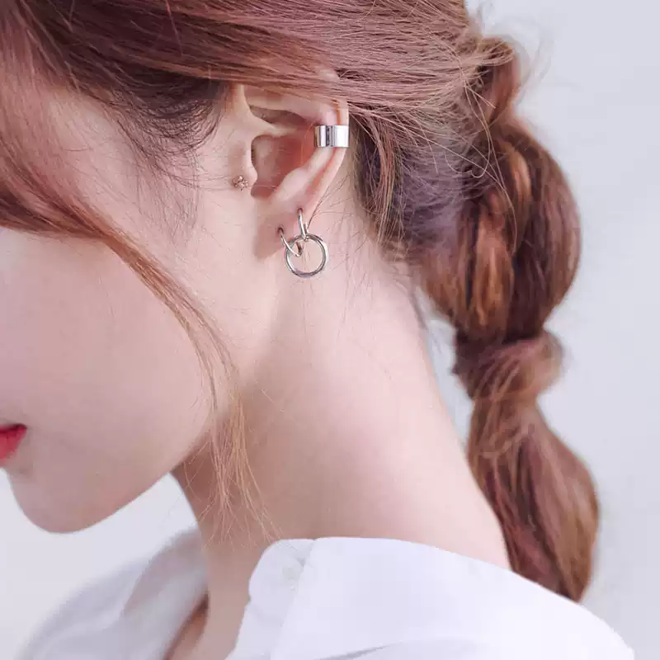 [PRE-ORDER] BTS Jungkook Titanium Steel Hoop Earring – Jk’s Signature Style