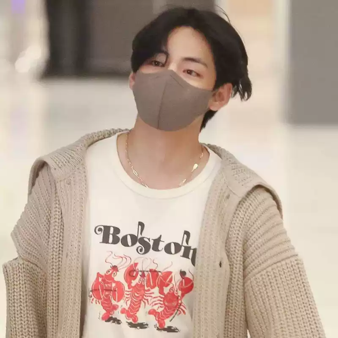 [PRE-ORDER] BTS Taehyung same style airport T-shirt