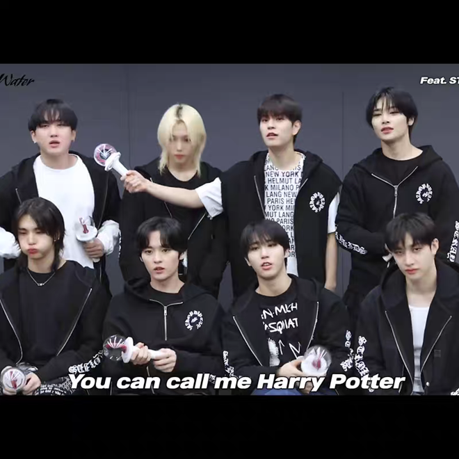 [PRE-ORDER] STRAY KIDS 'SKZHop HipTape' Zip-Up Hoodie
