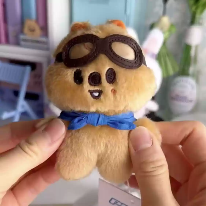 [PRE-ORDER] Stray Kids SKZOO Pilot Keyring Plushie (PILOT5 FM)