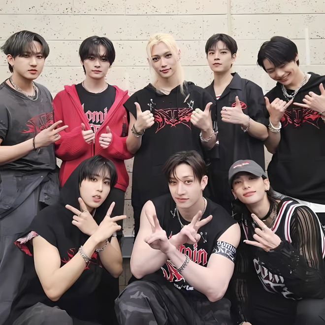 [PRE-ORDER] STRAY KIDS New DominATE 2024 Sweatshirt, Hoodie & Pants
