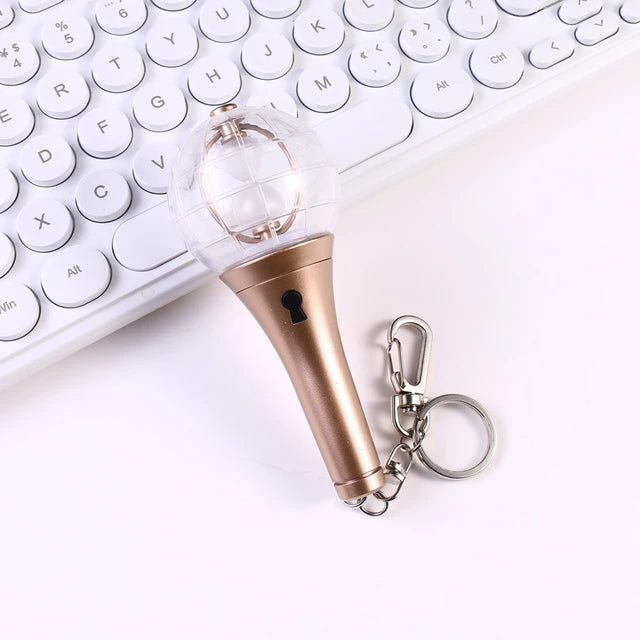 [PRE-ORDER] ATEEZ Lighting Keyring