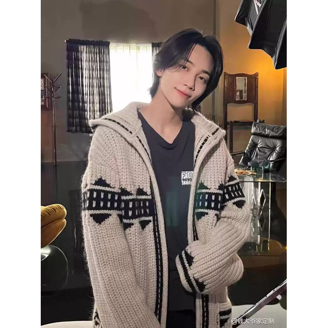 [PRE-ORDER] SEVENTEEN Mingyu & Jeonghan same style Beige Aztec Hooded Cardigan