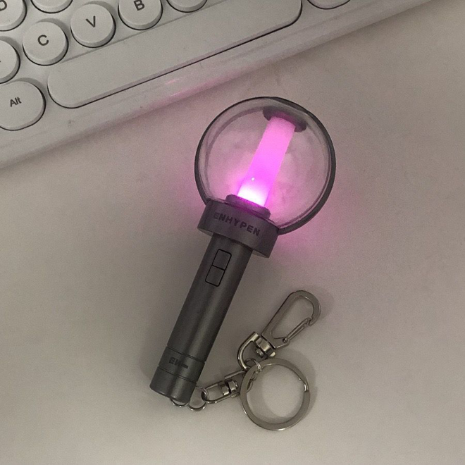 [PRE-ORDER] ENHYPEN Lighting Keyring
