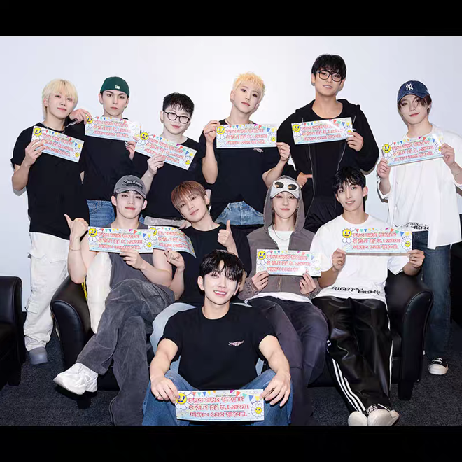 [PRE-ORDER] Seventeen 'Right Here' T-shirts