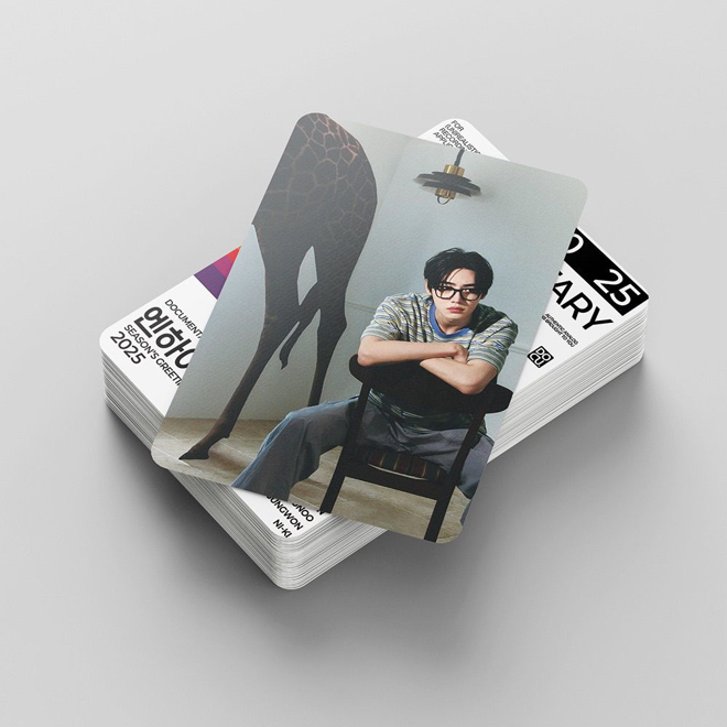 [PRE-ORDER] Enhypen 2025 Season's Greetings Documentary 001-002 ver. 2 lomocards (55pcs)