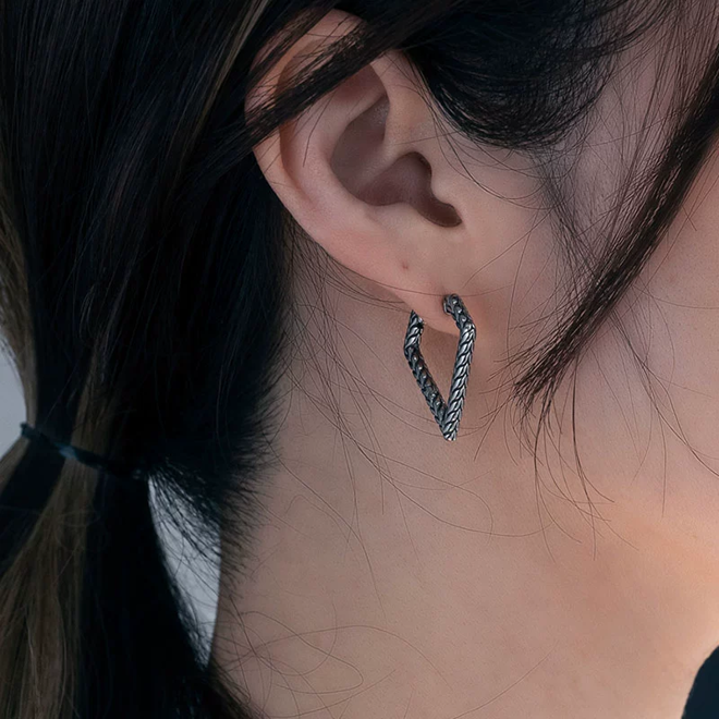 [PRE-ORDER] ENHYPEN HEESEUNG same style titanium steel heart-shaped earring