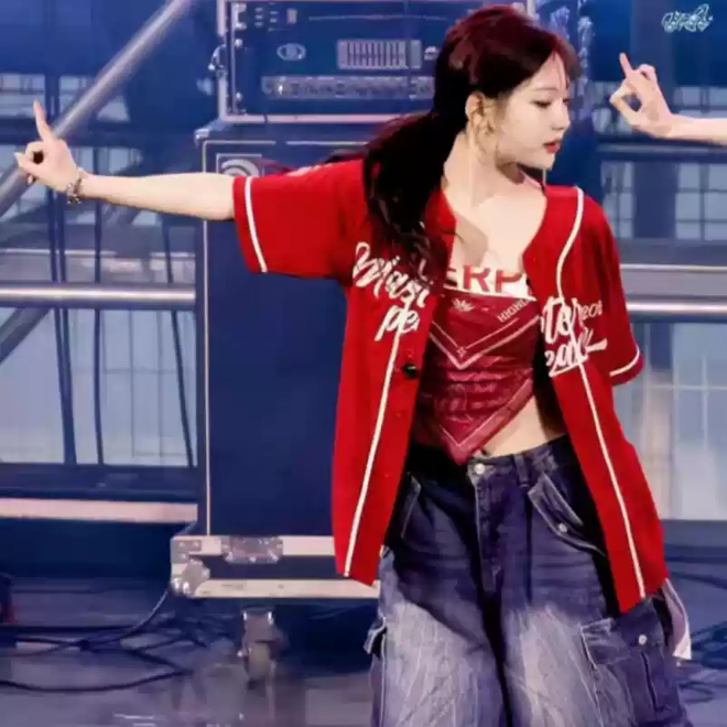 [PRE-ORDER] Aespa Red Oversize Jersey