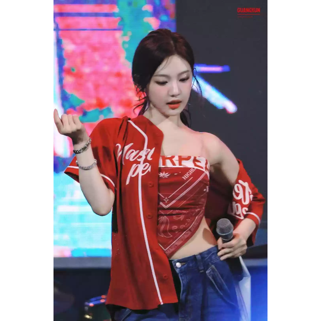 [PRE-ORDER] Aespa Red Oversize Jersey