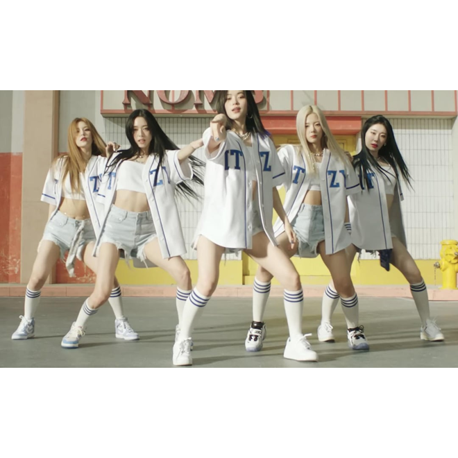 [PRE-ORDER] ITZY “None of My Business” Jersey Merch