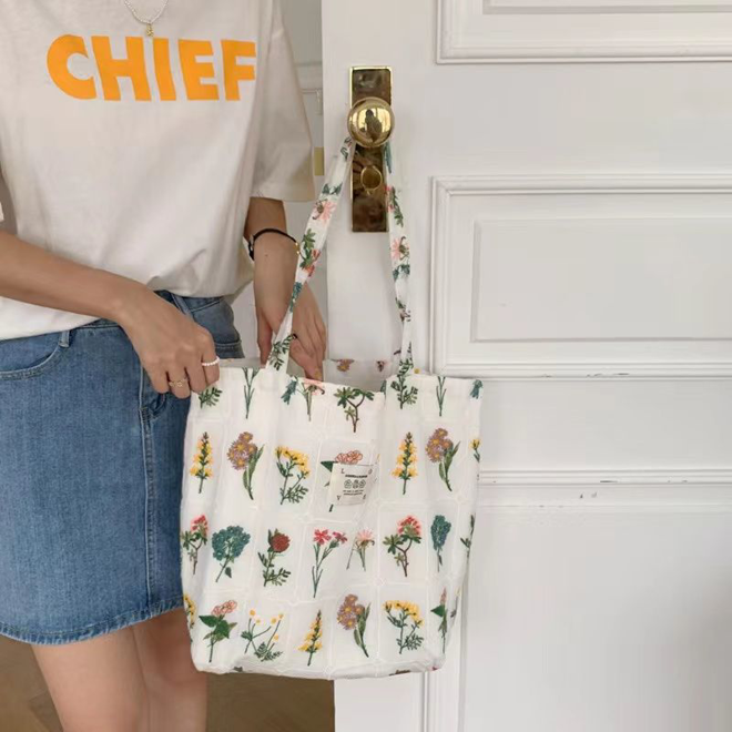 [PRE-ORDER] Floral Tote Bag
