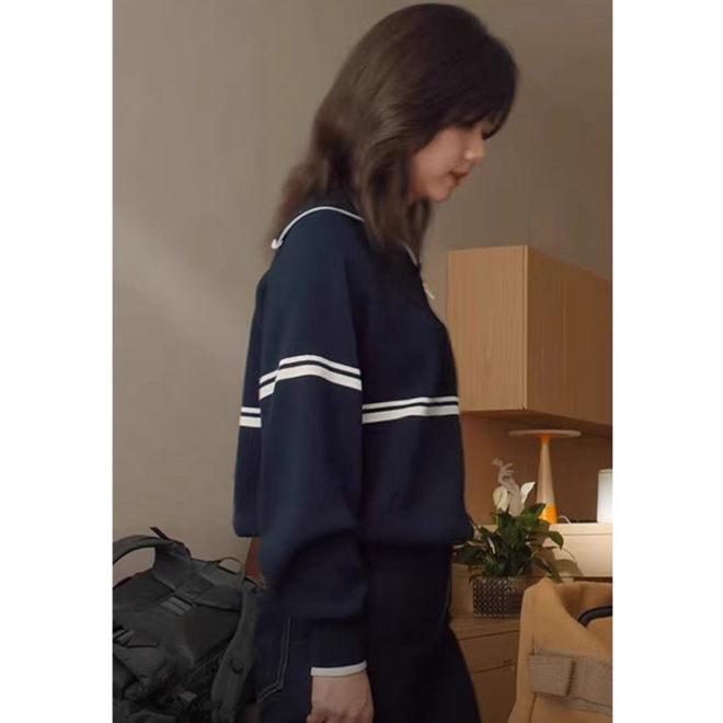 [PRE-ORDER] Soft Navy Sweatshirt