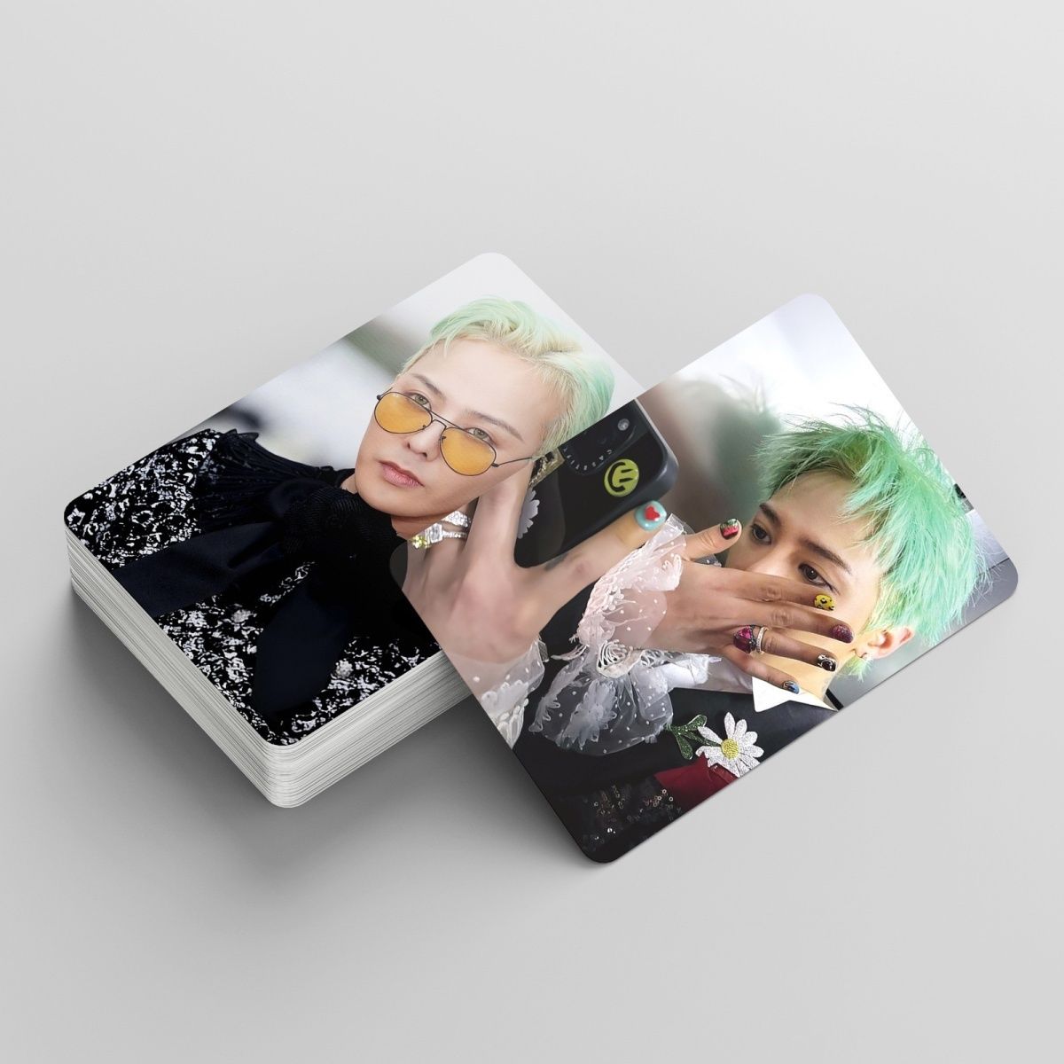[PRE-ORDER] G-DRAGON Übermensch ver.2 lomocards (55pcs)