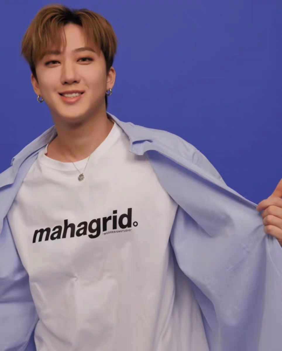 [PRE-ORDER] BRAND: STRAY KIDS – Same Style Mahagrid T-Shirt