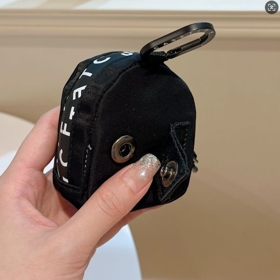 [PRE-ORDER] Le Sserafim 'Easy' Coins / Airpod Case Bag