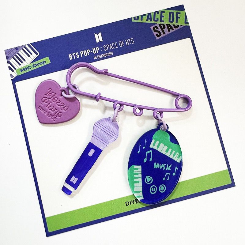 [PRE-ORDER] BTS Acrylic Set Pin Brooch