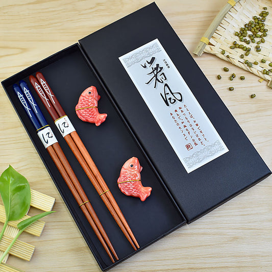 [Në Gjendje] Set of 2 Bamboo Chopsticks with Random Ceramic Rests