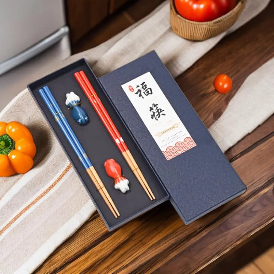 [Në Gjendje] Set of 2 Bamboo Chopsticks with Random Ceramic Rests