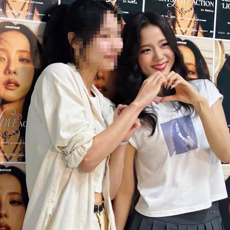 [PRE-ORDER] BLACKPINK Jisoo Lights Love Action T-shirts