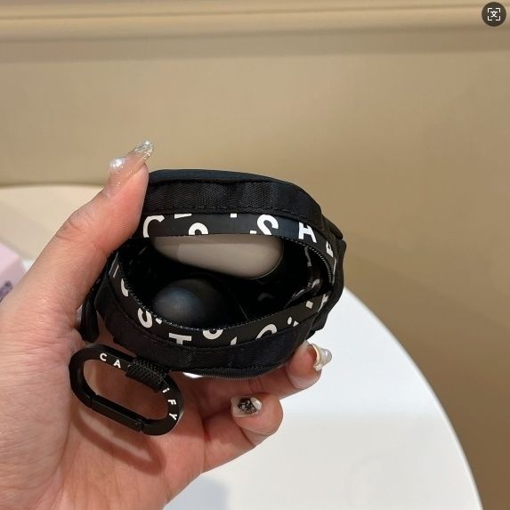 [PRE-ORDER] Le Sserafim 'Easy' Coins / Airpod Case Bag