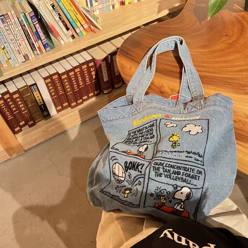 [PRE-ORDER] Embroidered Snoopy Denim Bag | Korean Fashion