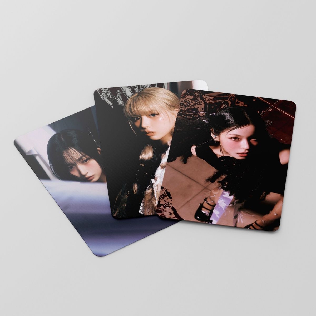 [PRE-ORDER] NMIXX 'Fe3O4: Stick Out' lomocards (55pcs)
