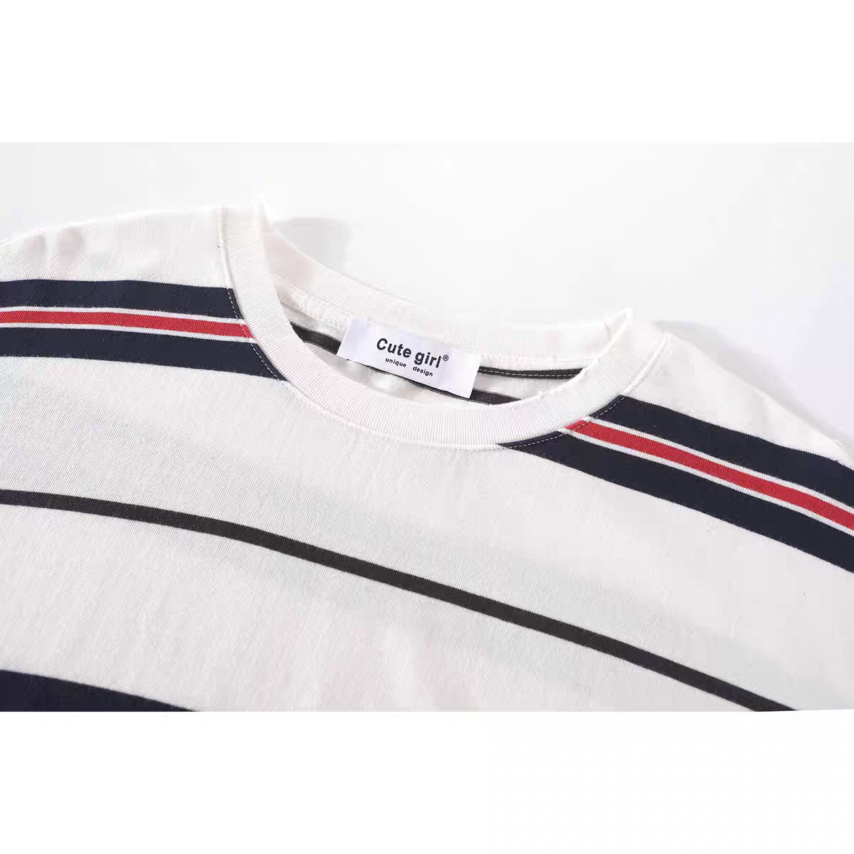 [PRE-ORDER] CuteGirl Korean Striped Long-Sleeved T-Shirt – Women’s Early Autumn Casual Loose Fit