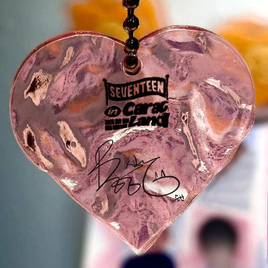 [PRE-ORDER] SEVENTEEN Acrylic Heart Keychain