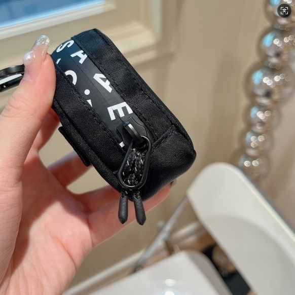 [PRE-ORDER] Le Sserafim 'Easy' Coins / Airpod Case Bag