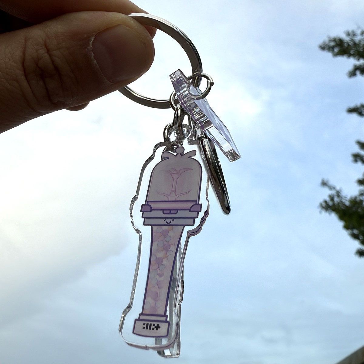 [PRE-ORDER] ILLIT Acrylic Keyring