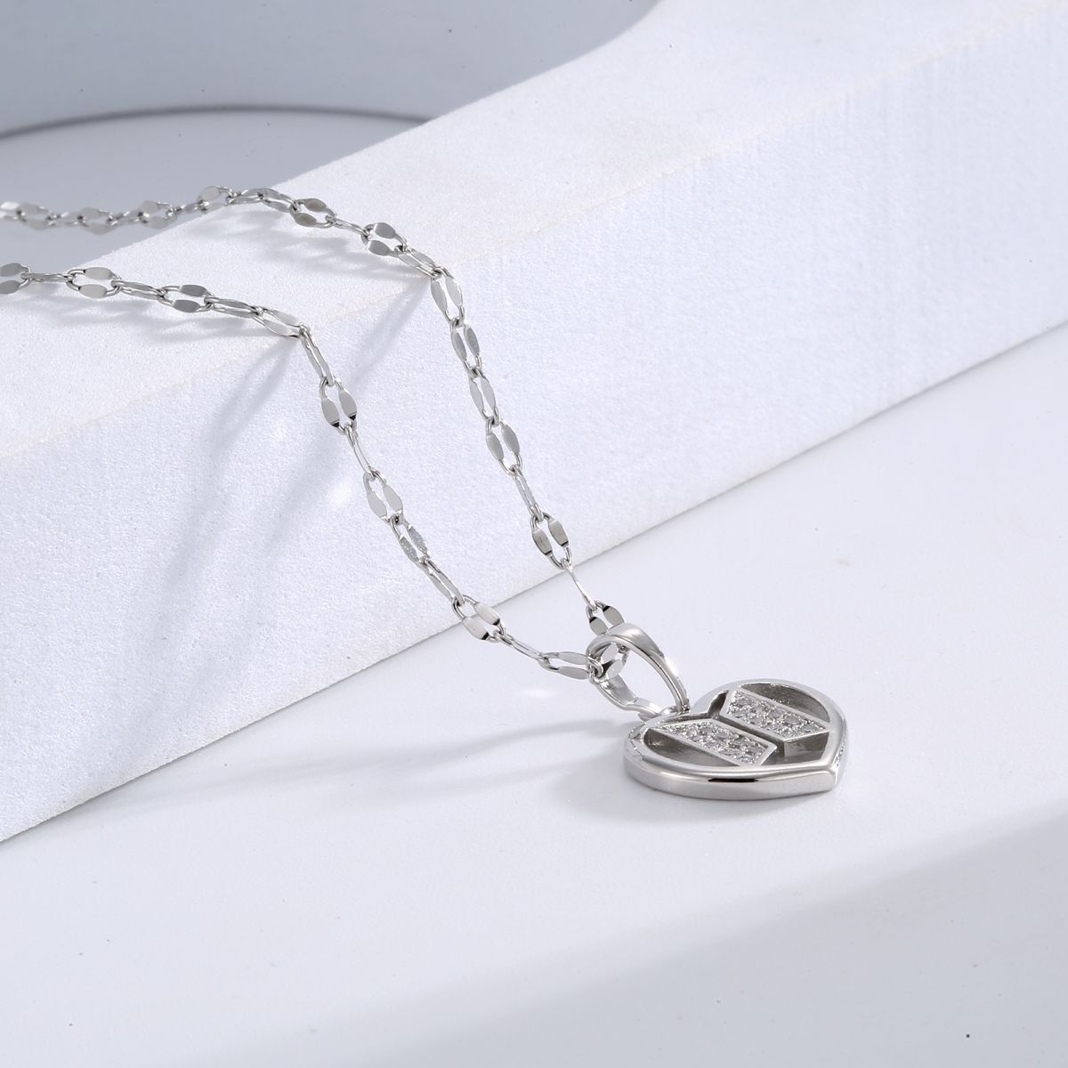 [PRE-ORDER] BTS heart pendant necklace