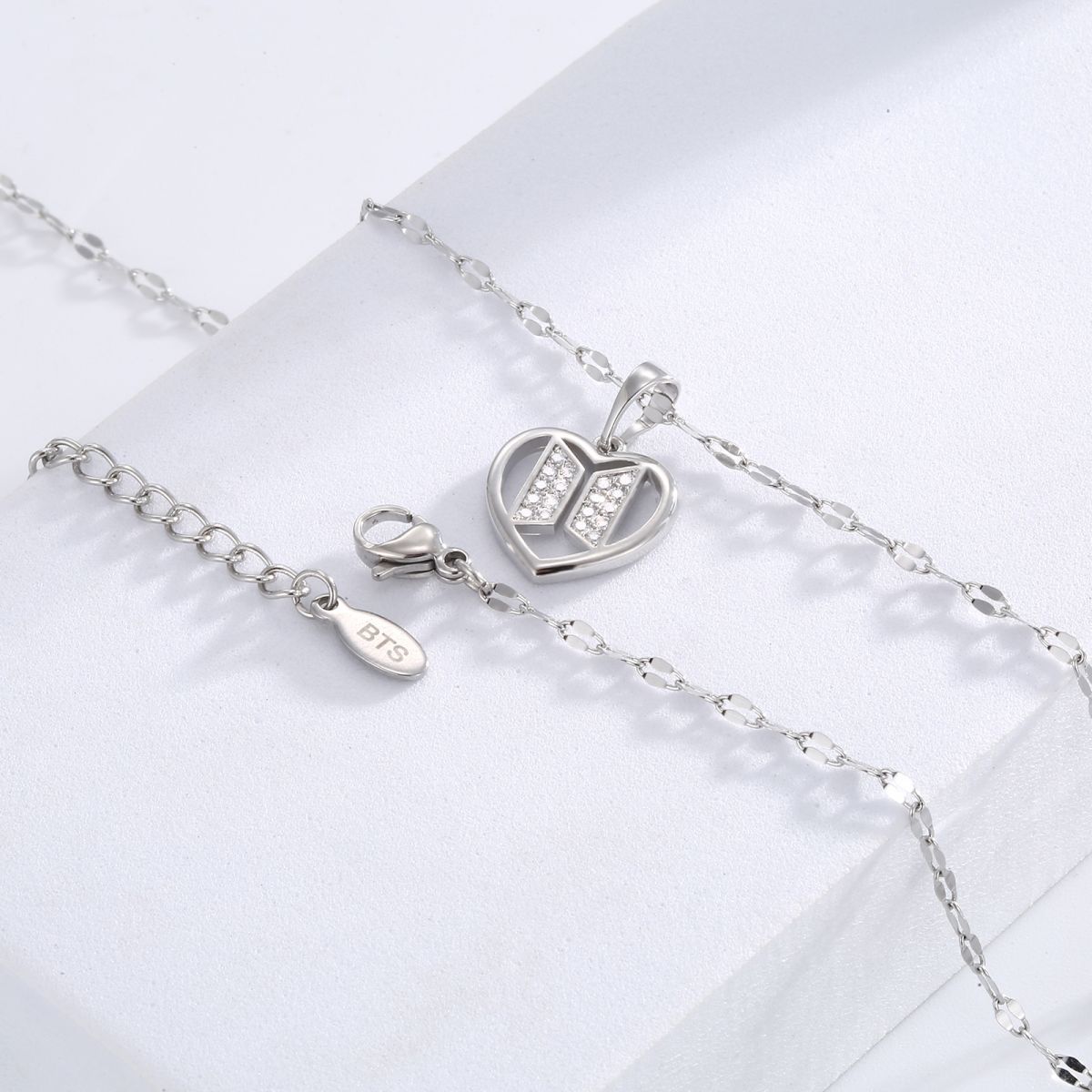 [PRE-ORDER] BTS heart pendant necklace