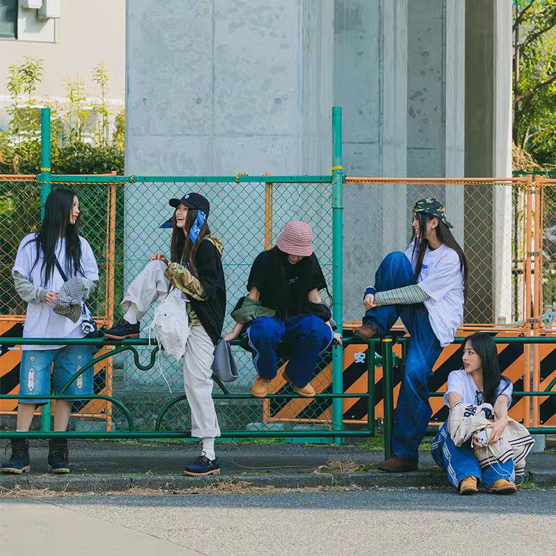 [PRE-ORDER] NEW JEANS T-shirts